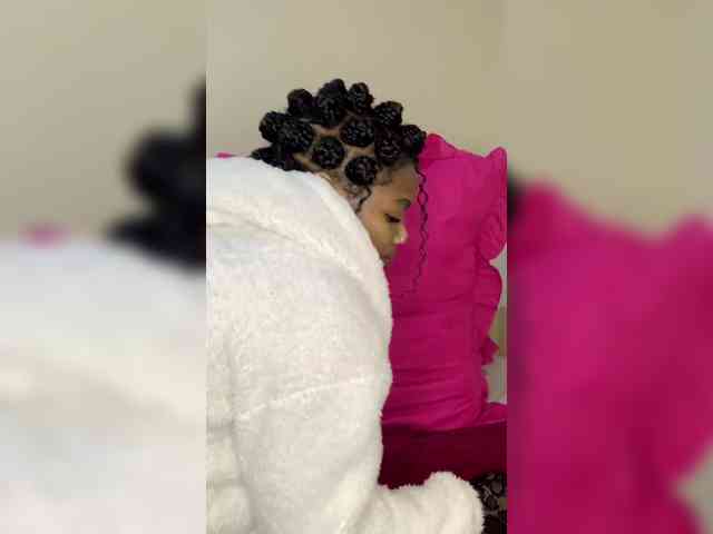 Zuluhoneyxo webcam
