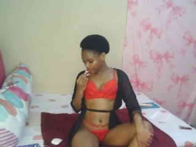 Zuluhoneyxo webcam