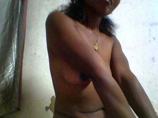 Ashni1 live cam on BongaCams