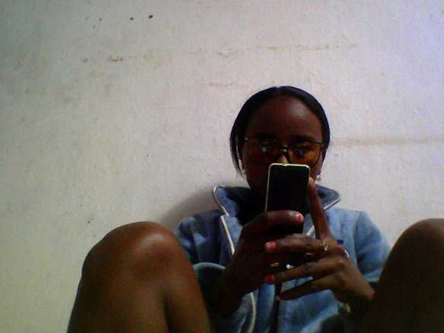 Ashni1 live cam on BongaCams