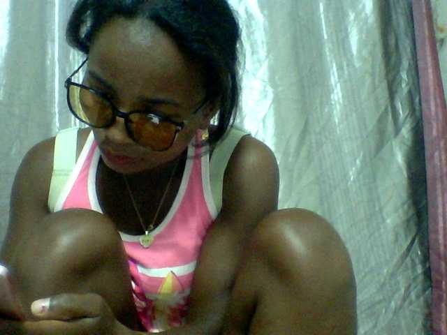 Ashni1 live cam on BongaCams