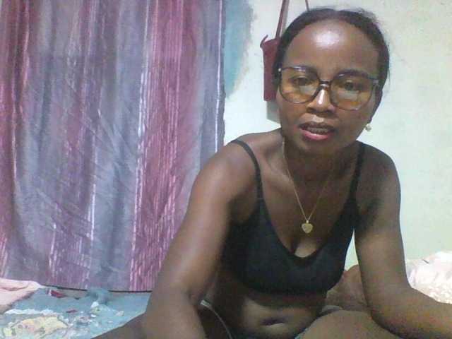 Ashni1 live cam on BongaCams