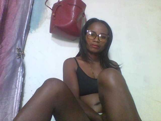 Ashni1 live cam on BongaCams