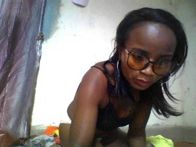 Ashni1 live cam on BongaCams