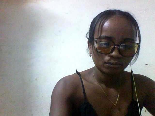 Ashni1 live cam on BongaCams