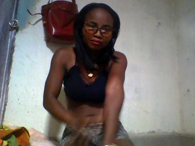 Ashni1 live cam on BongaCams