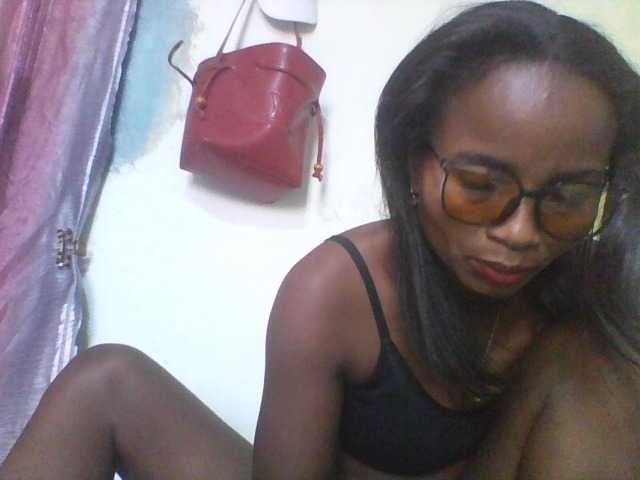 Ashni1 live cam on BongaCams