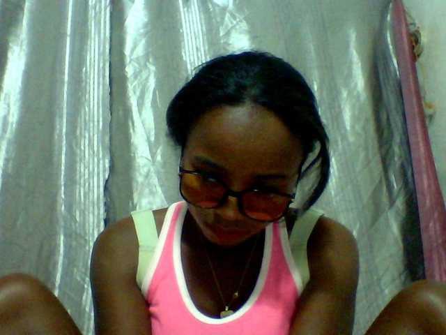 Ashni1 live cam on BongaCams
