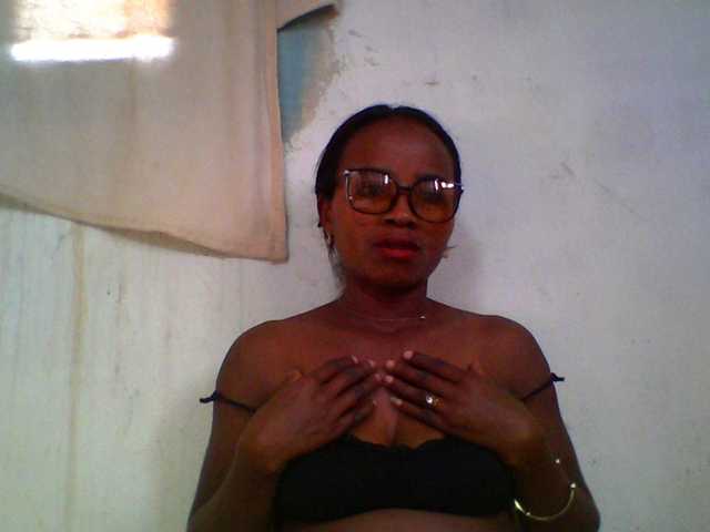 Ashni1 live cam on BongaCams