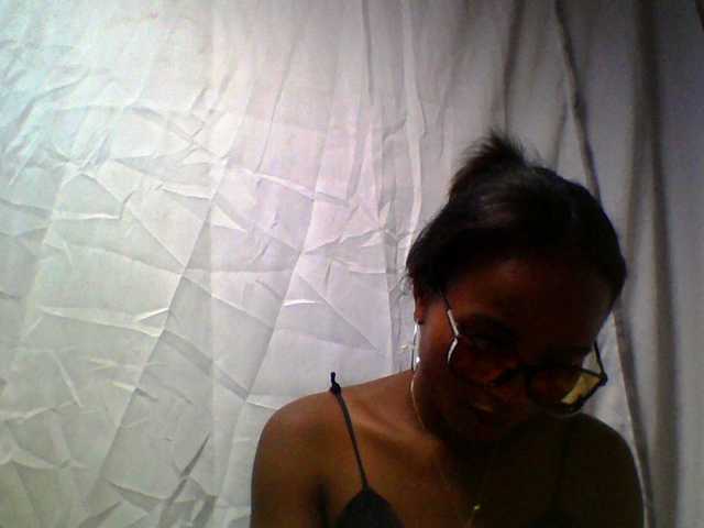 Ashni1 live cam on BongaCams