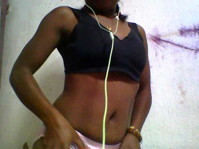 Ashni1 live cam on BongaCams