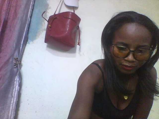 Ashni1 live cam on BongaCams