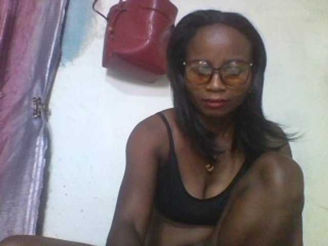 Ashni1 live cam on BongaCams