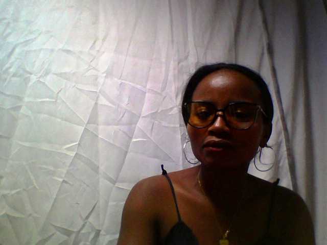 Ashni1 live cam on BongaCams