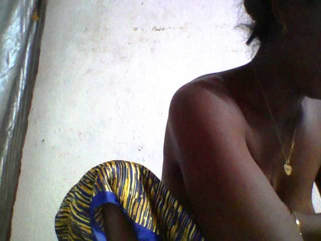 Ashni1 live cam on BongaCams