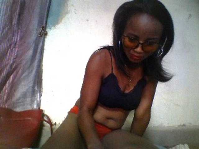 Ashni1 live cam on BongaCams