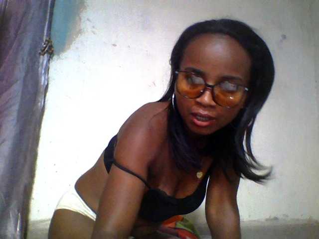 Ashni1 live cam on BongaCams