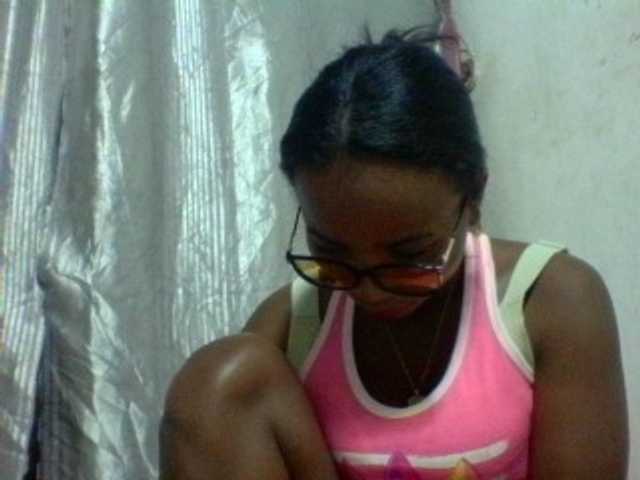Ashni1 live cam on BongaCams