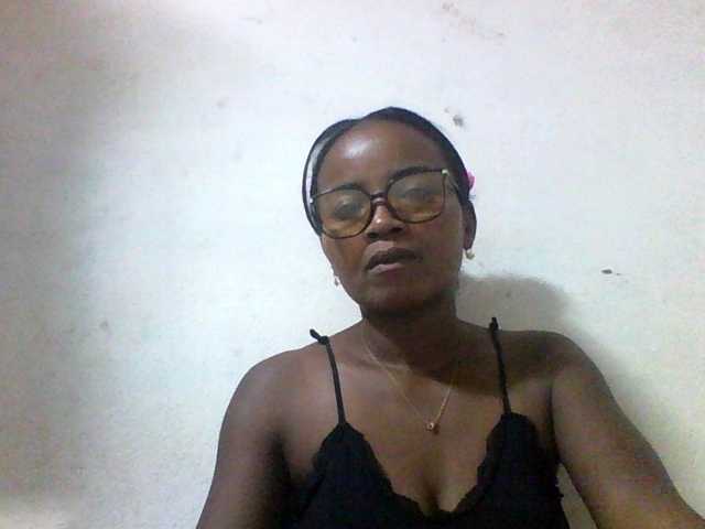 Ashni1 live cam on BongaCams