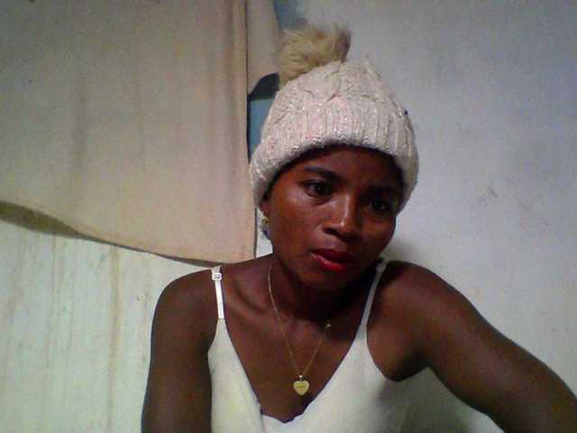 Ashni1 live cam on BongaCams