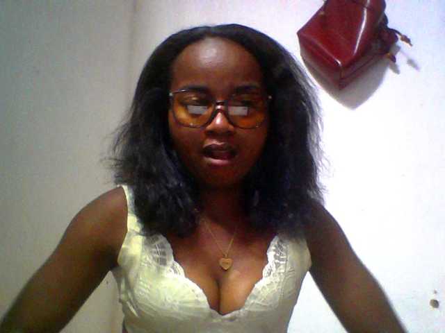 Ashni1 live cam on BongaCams