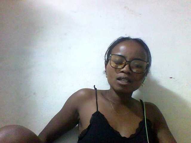 Ashni1 live cam on BongaCams