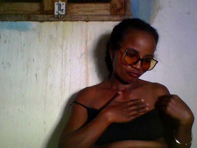 Ashni1 live cam on BongaCams