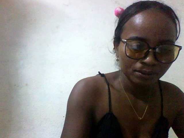 Ashni1 live cam on BongaCams