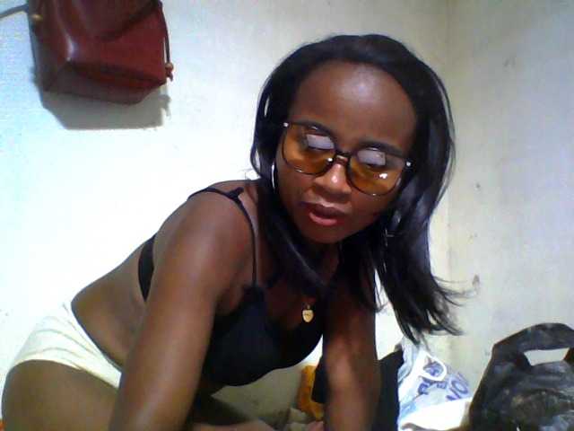 Ashni1 live cam on BongaCams