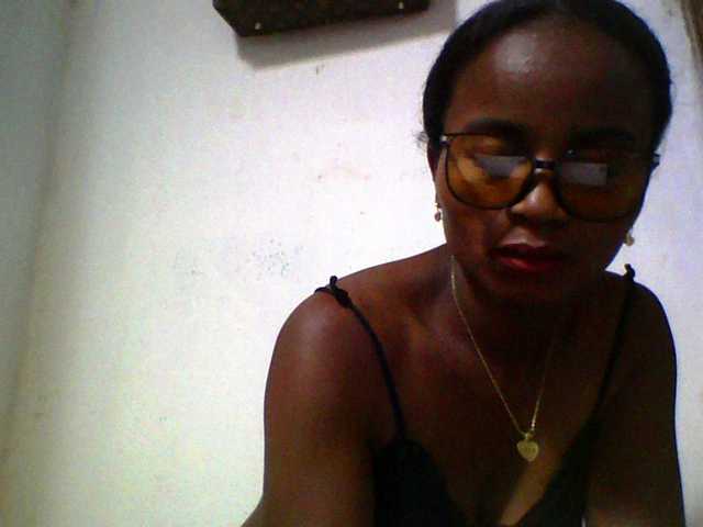 Ashni1 live cam on BongaCams