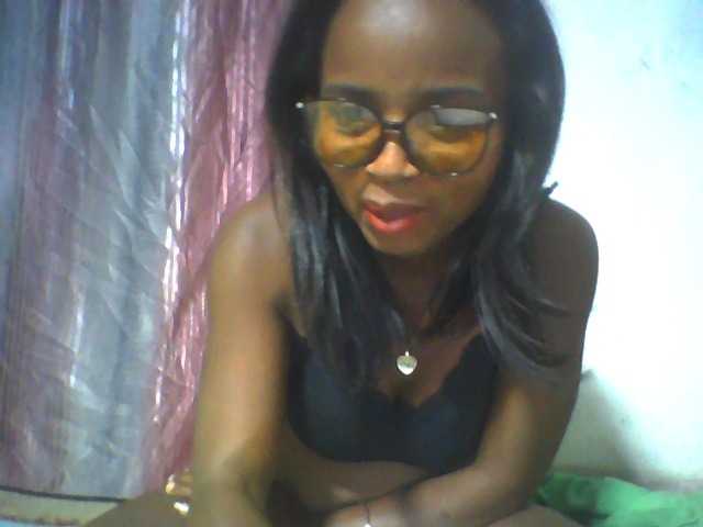 Ashni1 live cam on BongaCams