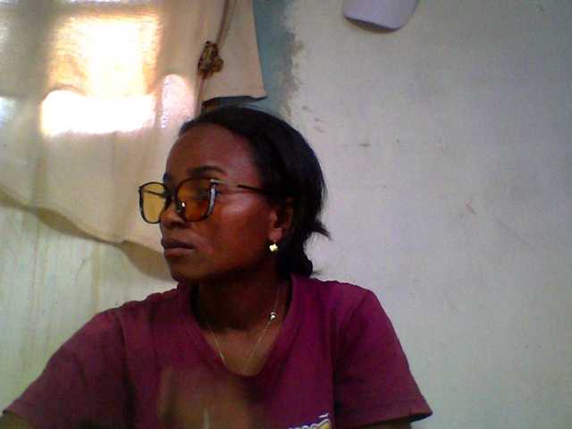 Ashni1 live cam on BongaCams