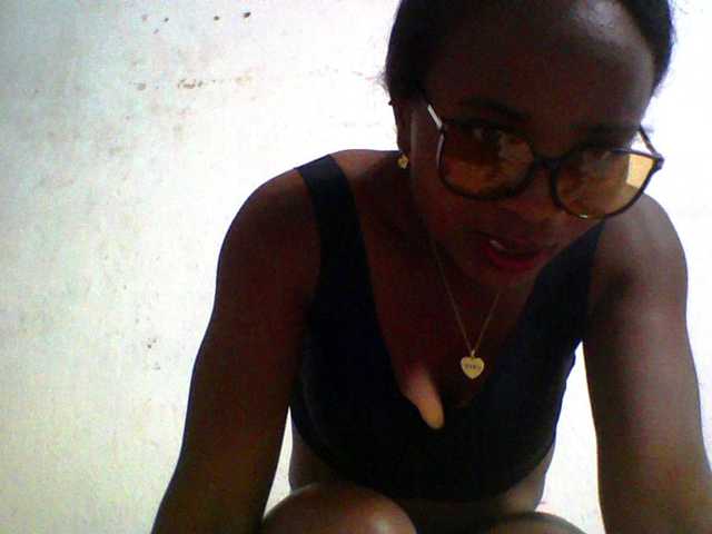 Ashni1 live cam on BongaCams