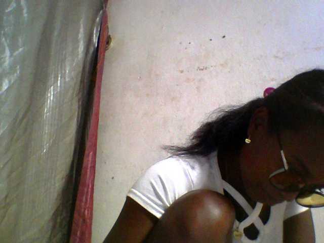 Ashni1 live cam on BongaCams
