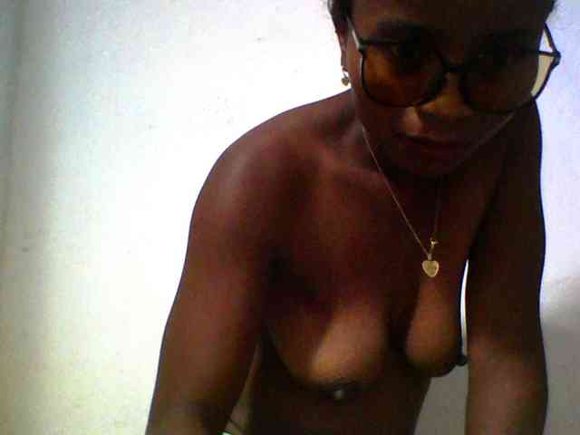Modella: Ashni1