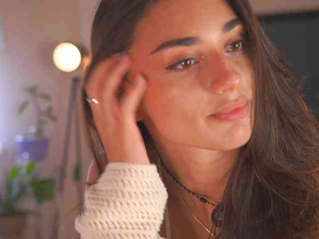 DinaWonder webcam