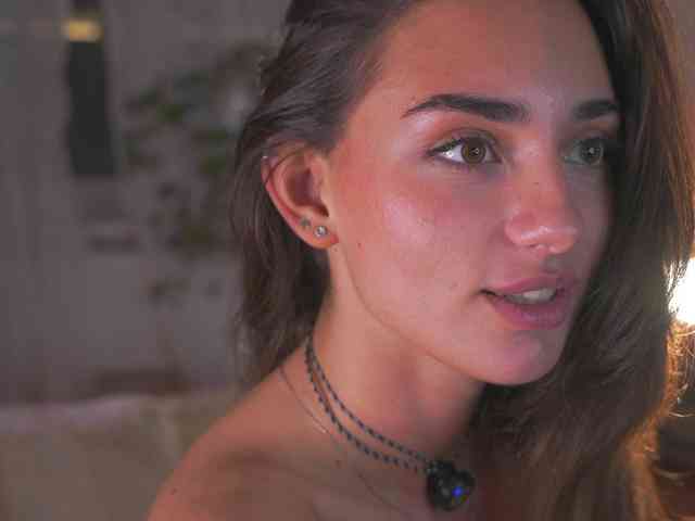 DinaWonder webcam