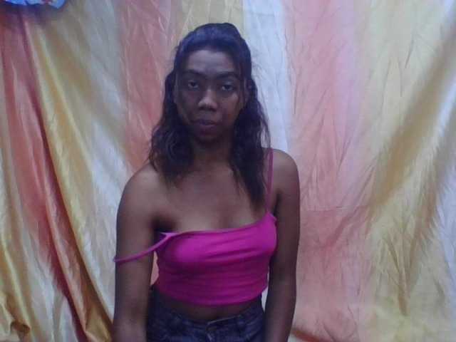 Harliva live cam on BongaCams