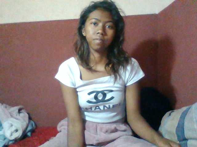 Harliva, en vivo ahora en BongaCams
