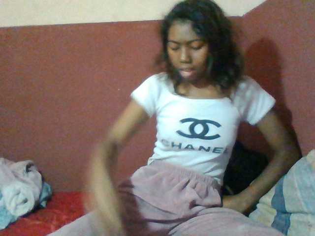 Harliva, en vivo ahora en BongaCams