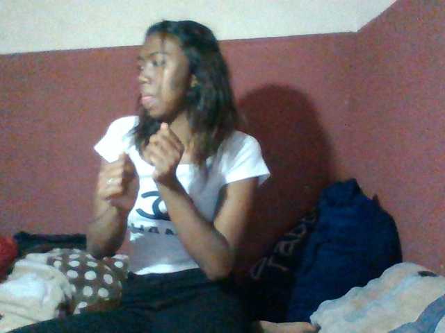 Harliva, en directo ahora en BongaCams