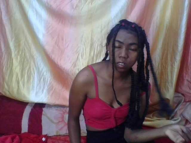 Harliva live cam on BongaCams