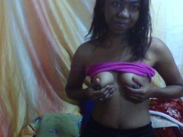 Harliva live cam on BongaCams