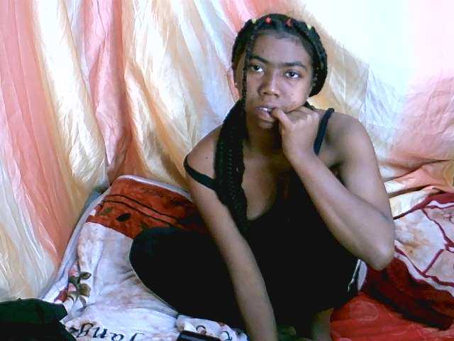 Harliva live cam on BongaCams
