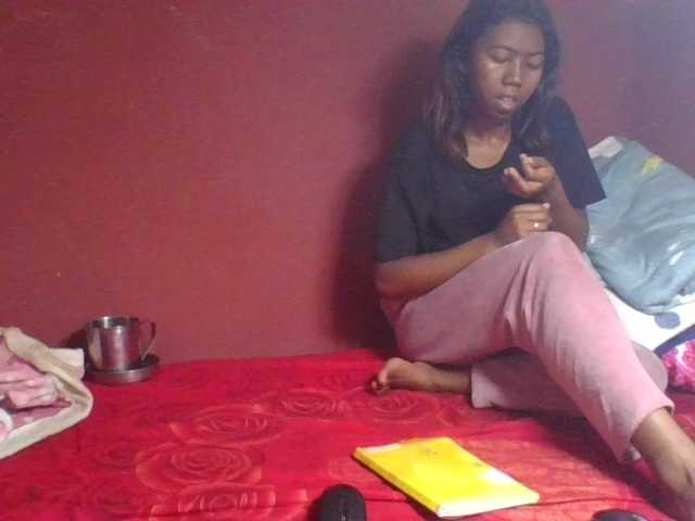 Harliva live cam on BongaCams