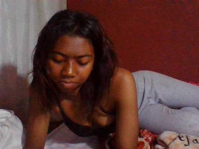 Harliva live cam on BongaCams