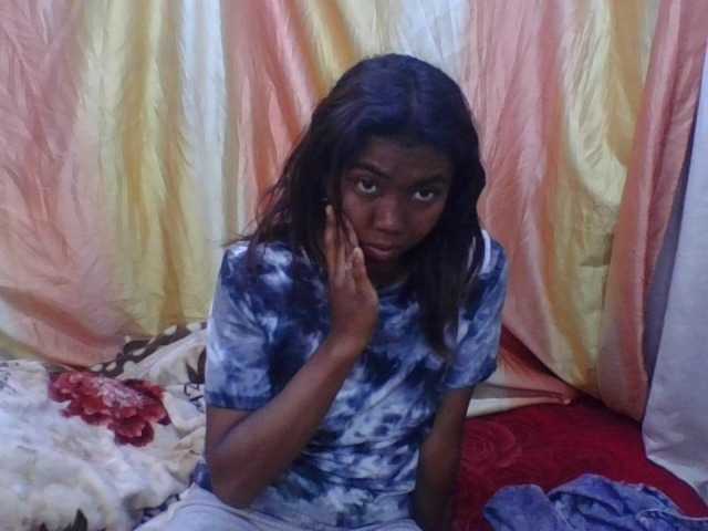 Harliva live cam on BongaCams