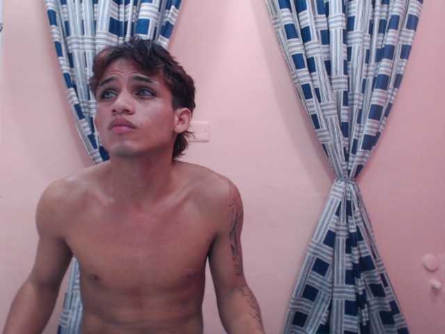 paulwalker19 live cam on BongaCams