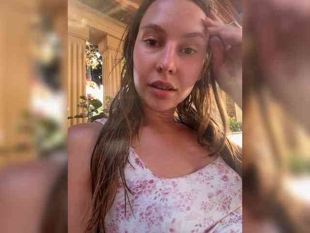 LivLauren webcam