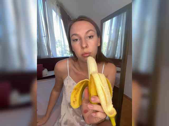 Model: LivLauren